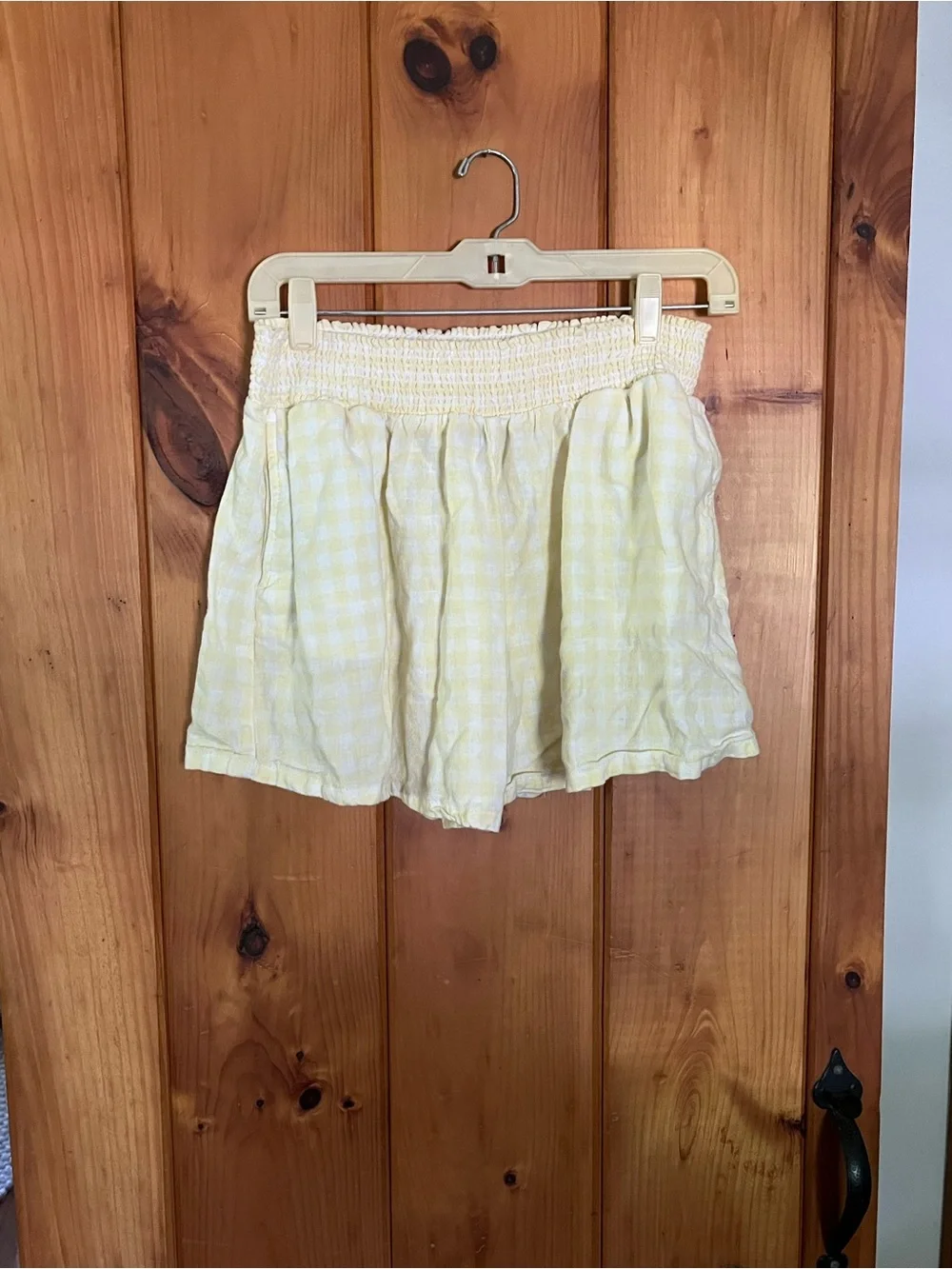 Girls Yellow Gingham Smocked-Waist Shorts
